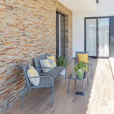 Elcano Village By Sanlucar Housing *